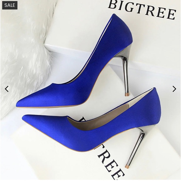 Simple satin shallow pointed high heels - Picture 2 of 2